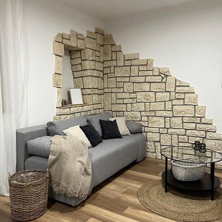 Cinderella Apartment With Free Parking PUY 외부 사진