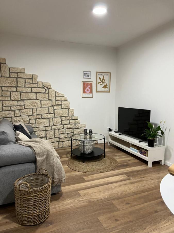 Cinderella Apartment With Free Parking PUY 외부 사진