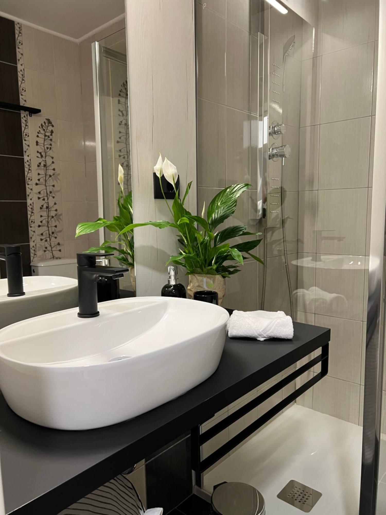 Cinderella Apartment With Free Parking PUY 외부 사진